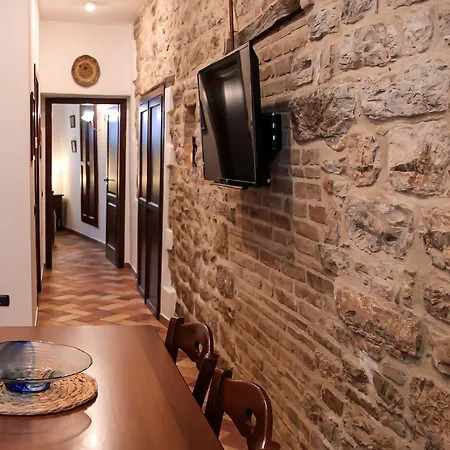 Casa Armanni - La Tua Casa Di Pietra Apartment Gubbio Exterior photo